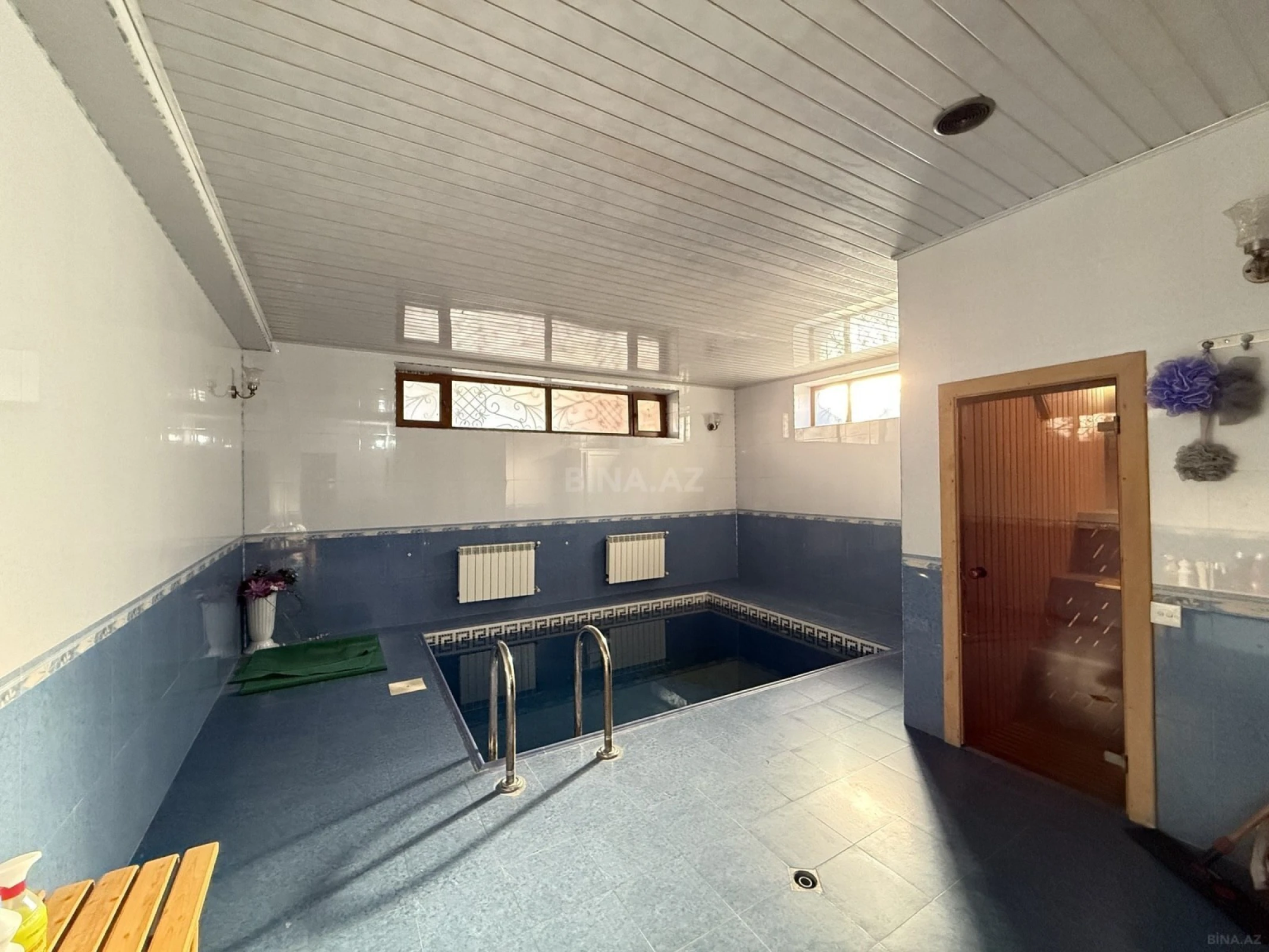 Satılır 7 otaqlı həyət evi 540 m²