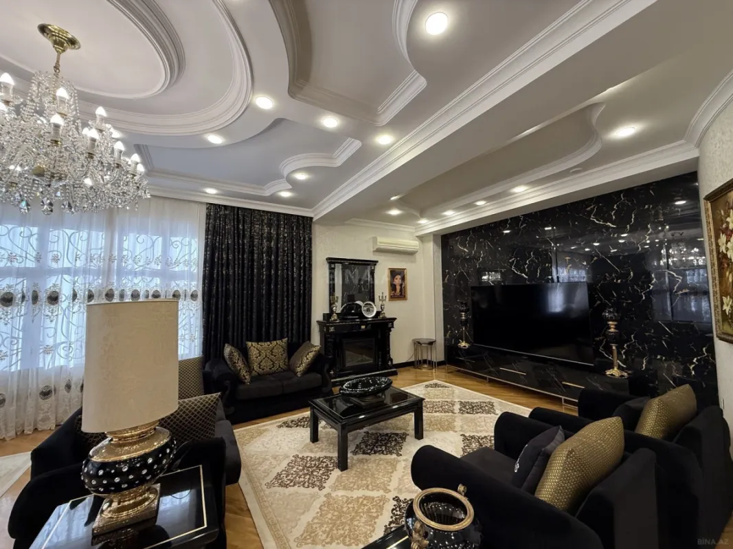 Satılır 7 otaqlı həyət evi 540 m²