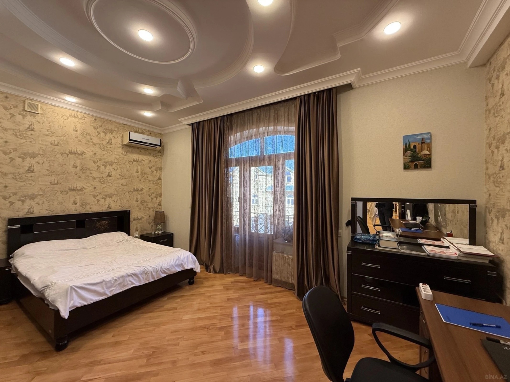 Satılır 7 otaqlı həyət evi 540 m²