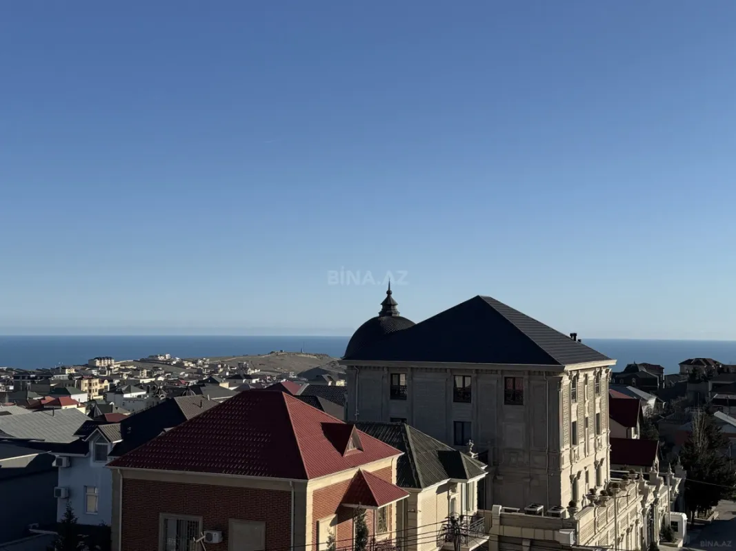 Satılır 7 otaqlı həyət evi 540 m²