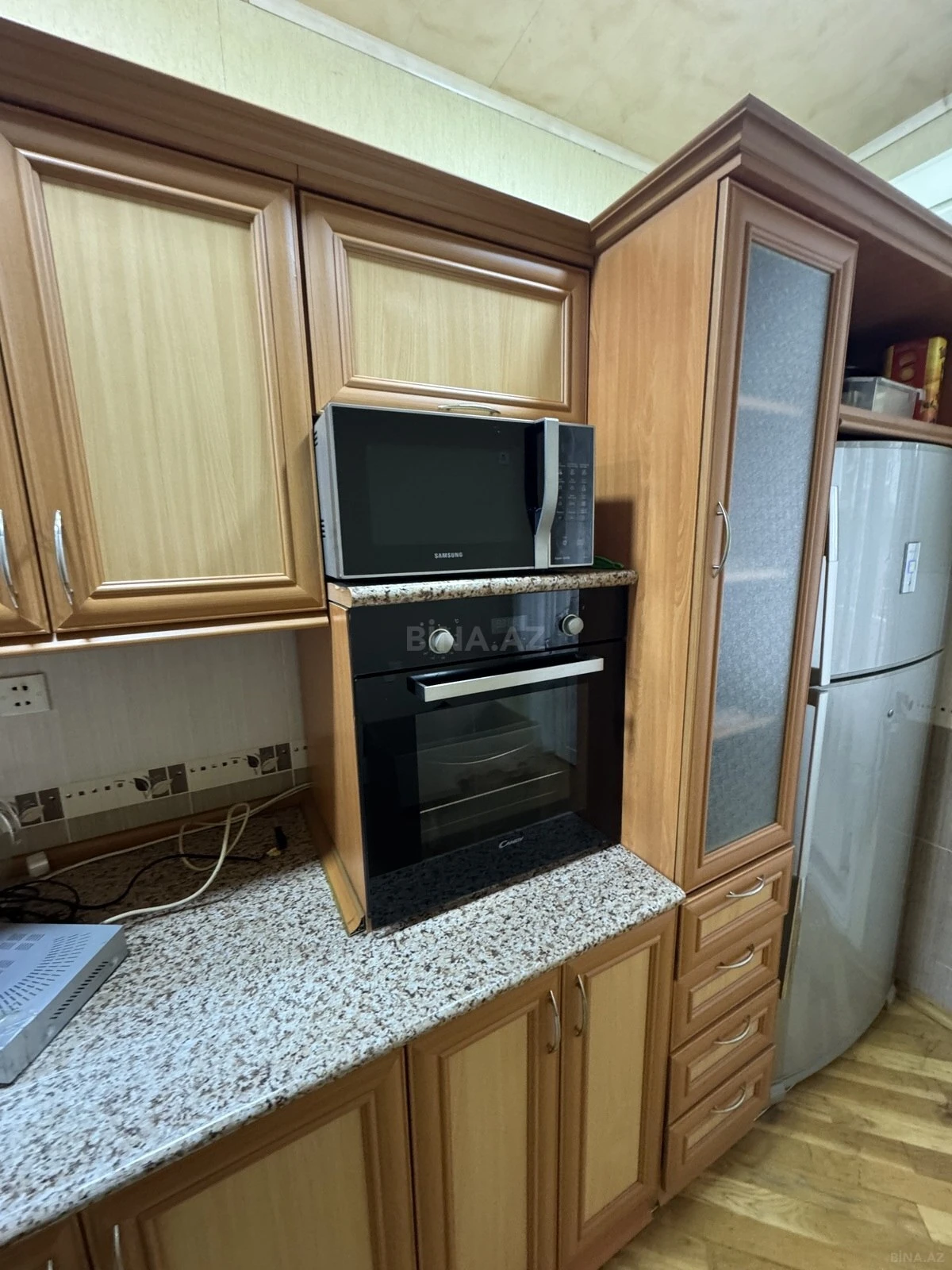 Kirayə verilir 4 otaqlı mənzil 150 m²