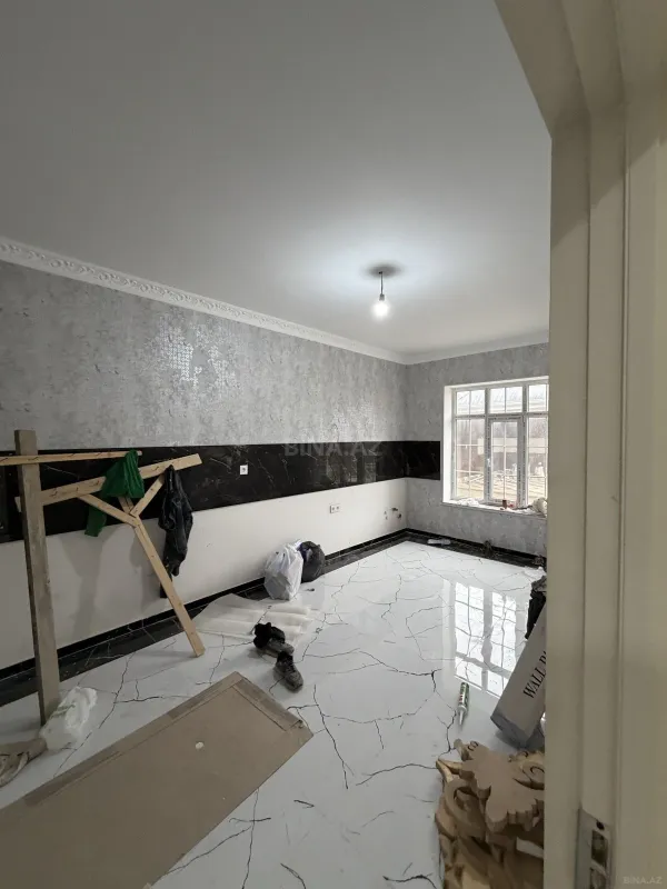 Satılır 5 otaqlı həyət evi 200 m²