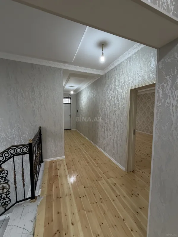 Satılır 5 otaqlı həyət evi 200 m²