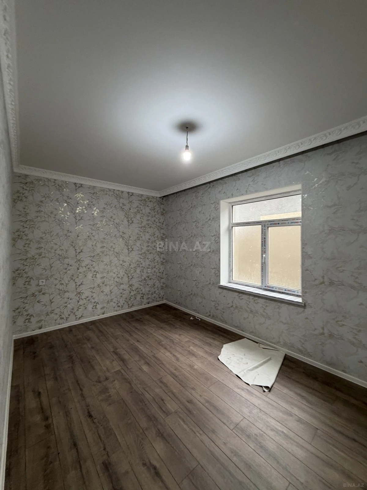 Satılır 5 otaqlı həyət evi 200 m²
