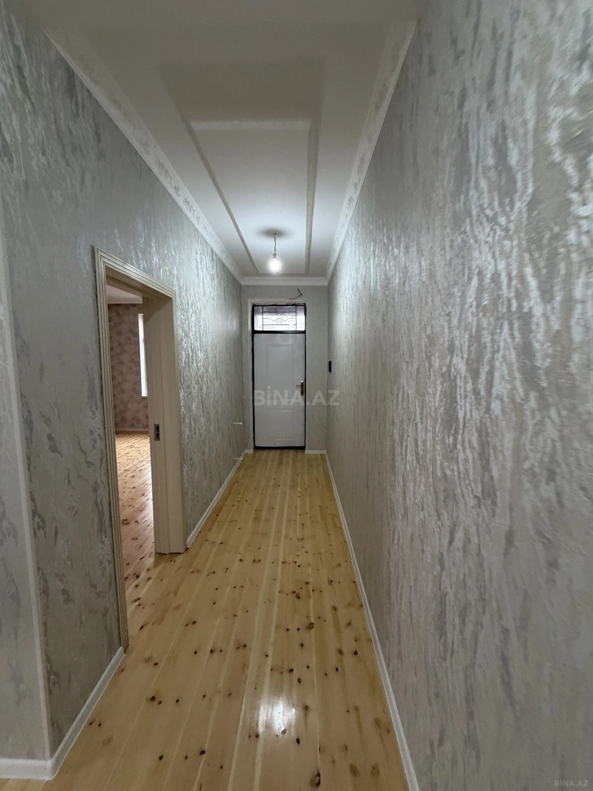 Satılır 5 otaqlı həyət evi 200 m²