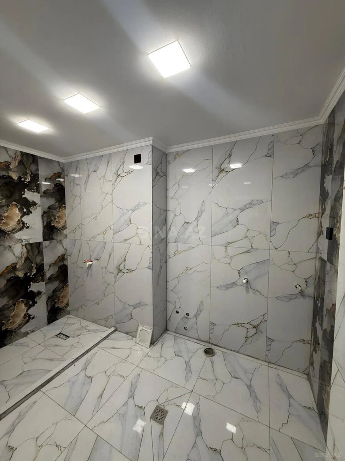 Satılır 4 otaqlı mənzil 103 m²