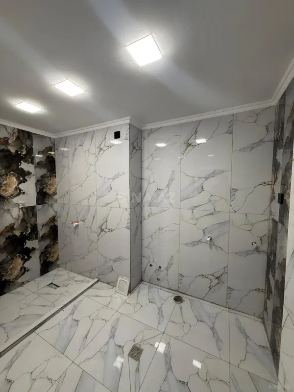 Satılır 4 otaqlı mənzil 103 m²