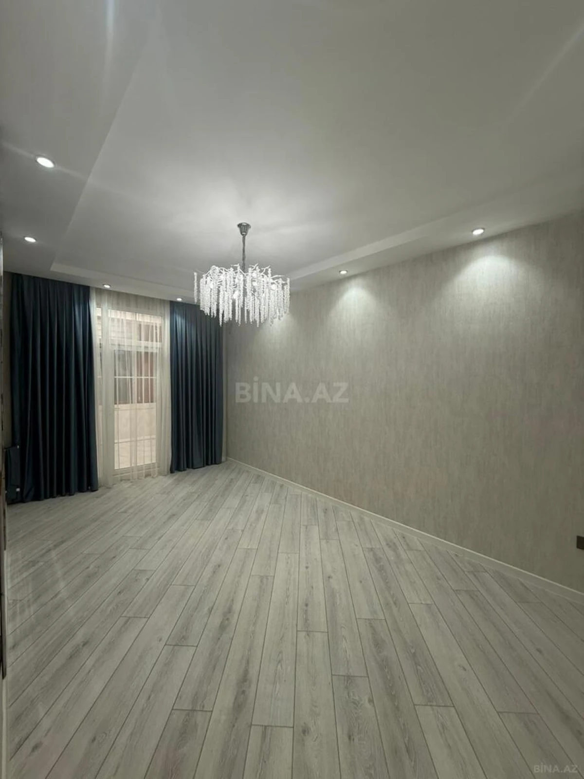 Satılır 4 otaqlı mənzil 103 m²