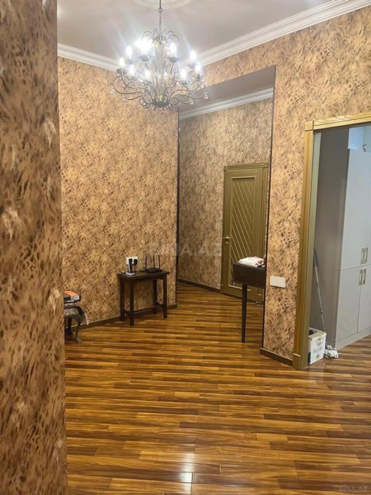 Satılır 3 otaqlı mənzil 125 m²