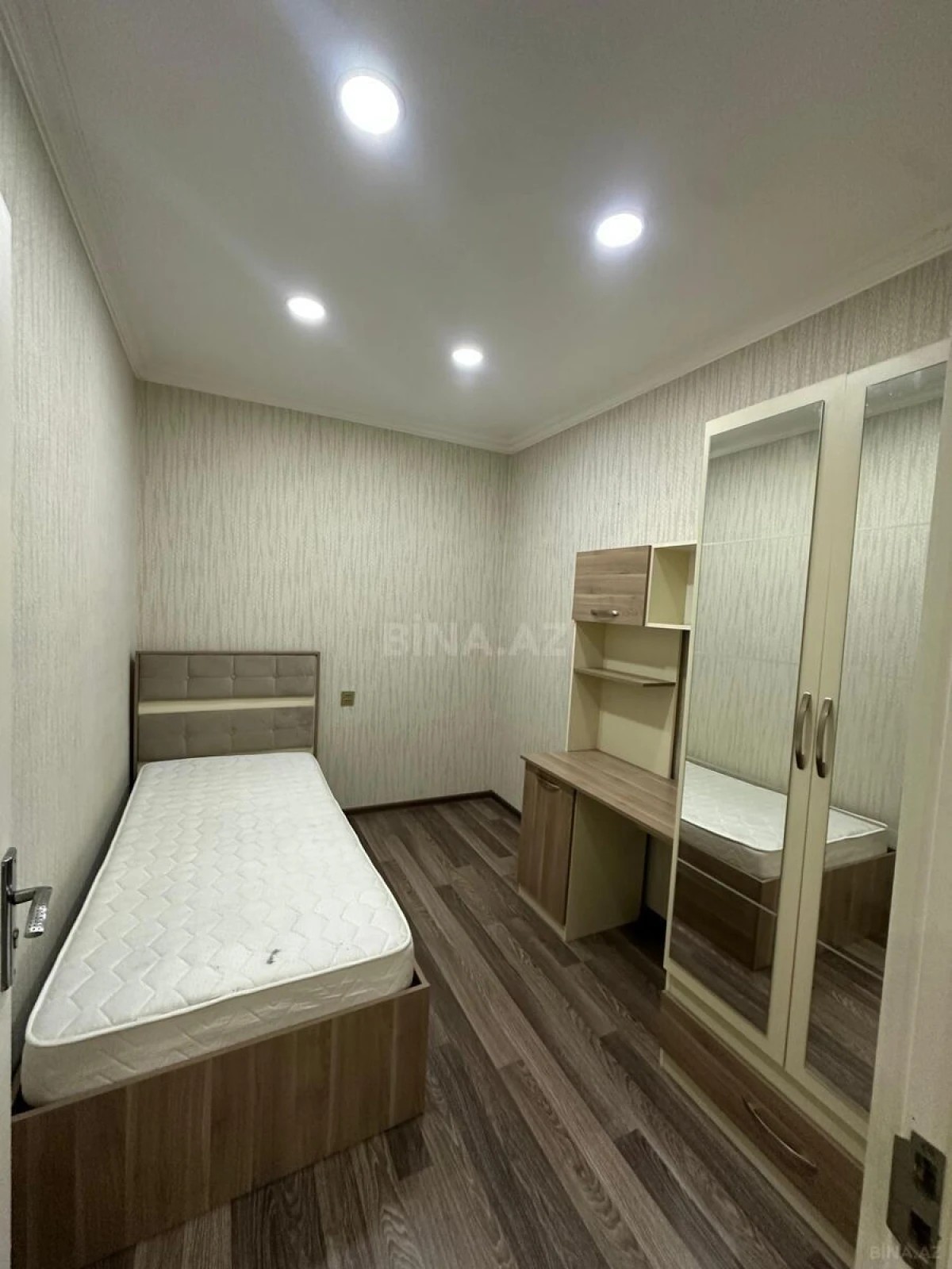Satılır 3 otaqlı mənzil 90 m²