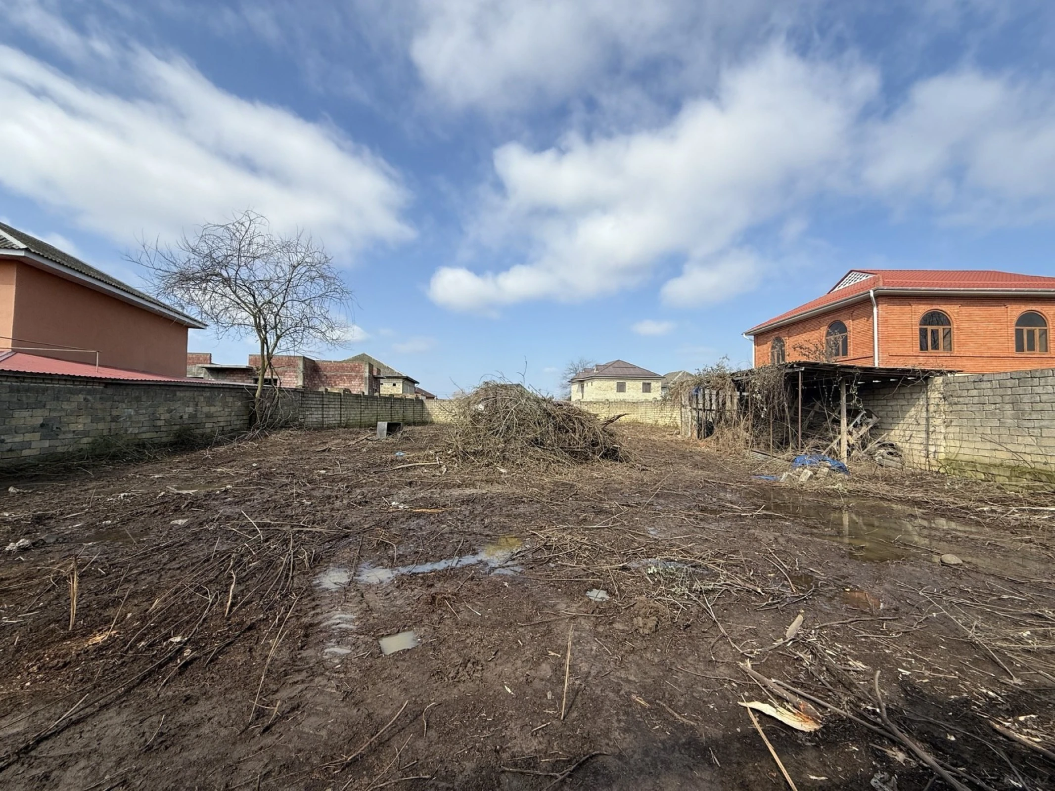Satılır torpaq sahəsi 12 m²