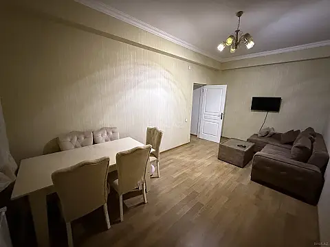 Kirayə verilir 2 otaqlı mənzil 60 m²