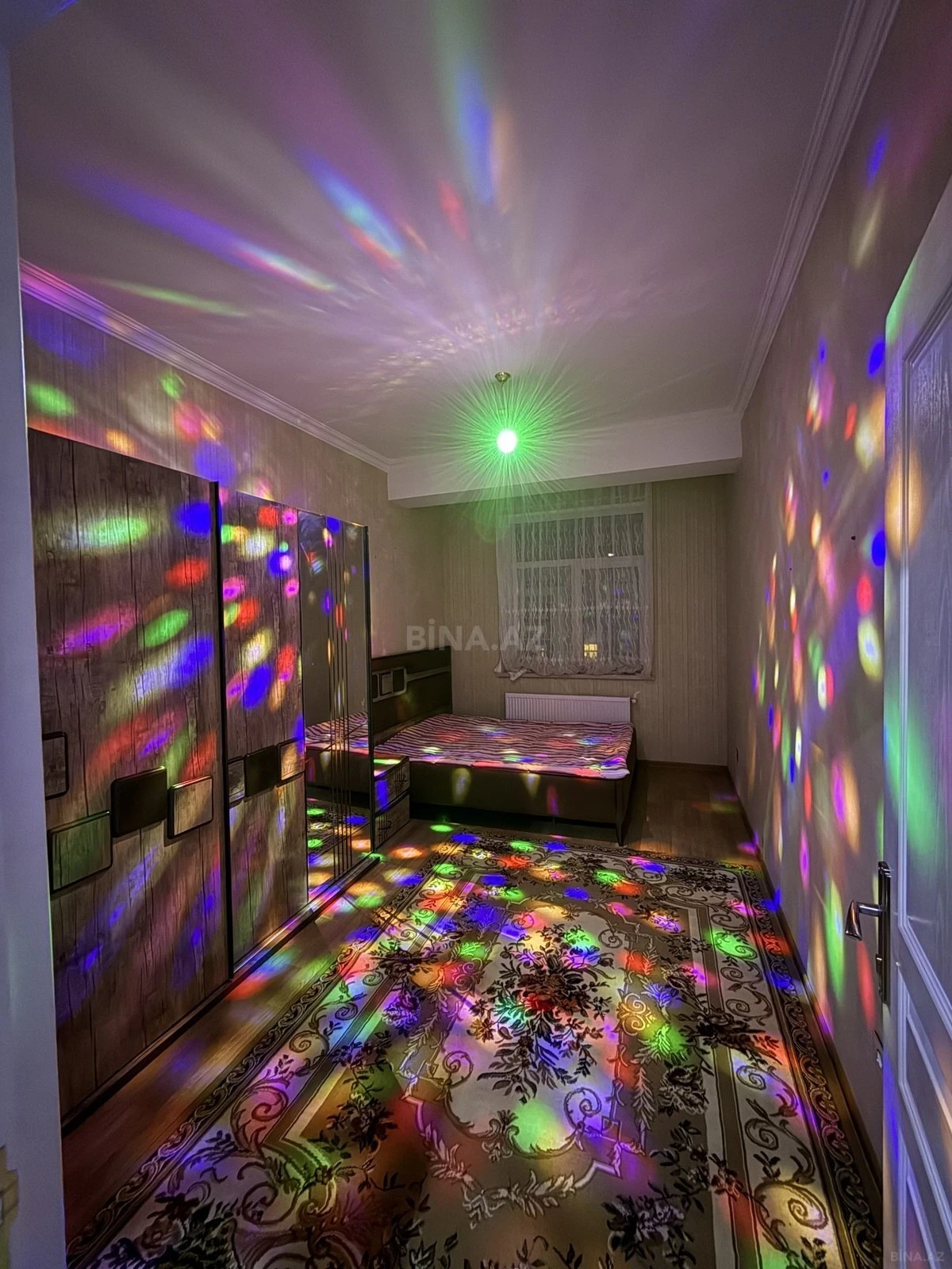 Kirayə verilir 2 otaqlı mənzil 60 m²