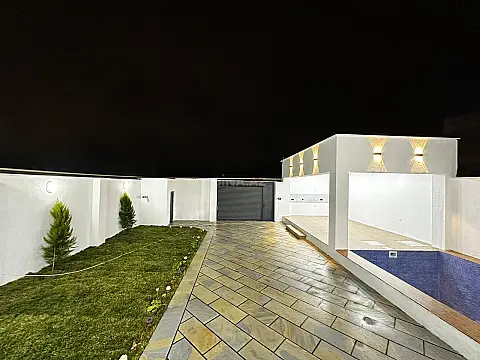 Satılır 4 otaqlı həyət evi 155 m²