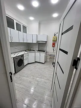 Kirayə verilir 2 otaqlı mənzil 75 m²