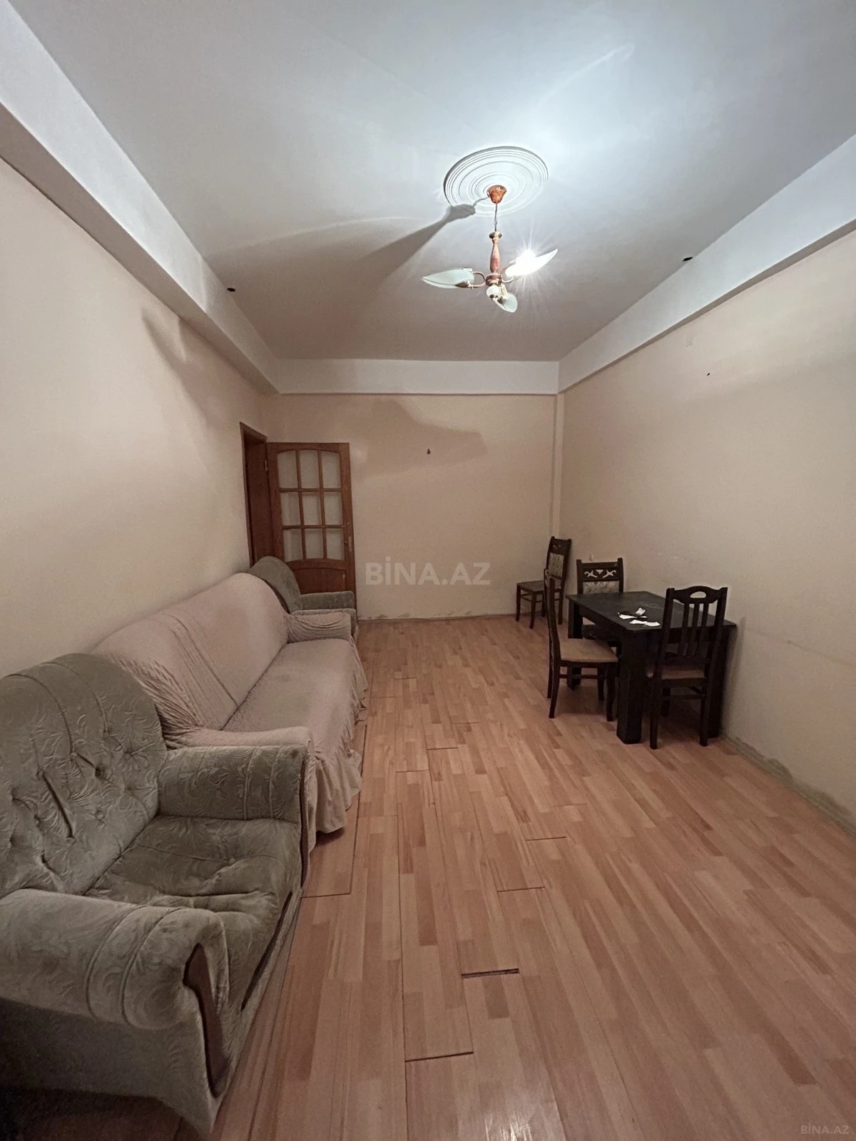Kirayə verilir 2 otaqlı mənzil 50 m²