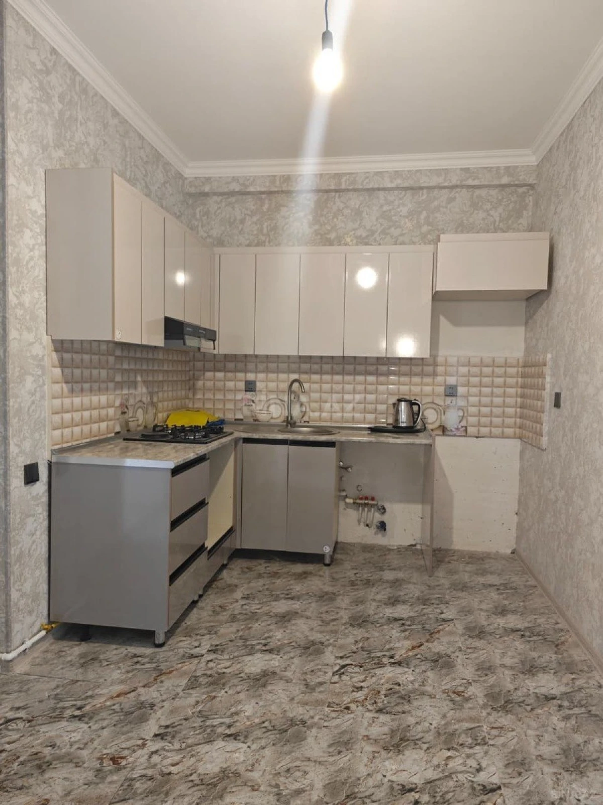 Kirayə verilir 3 otaqlı mənzil 75 m²