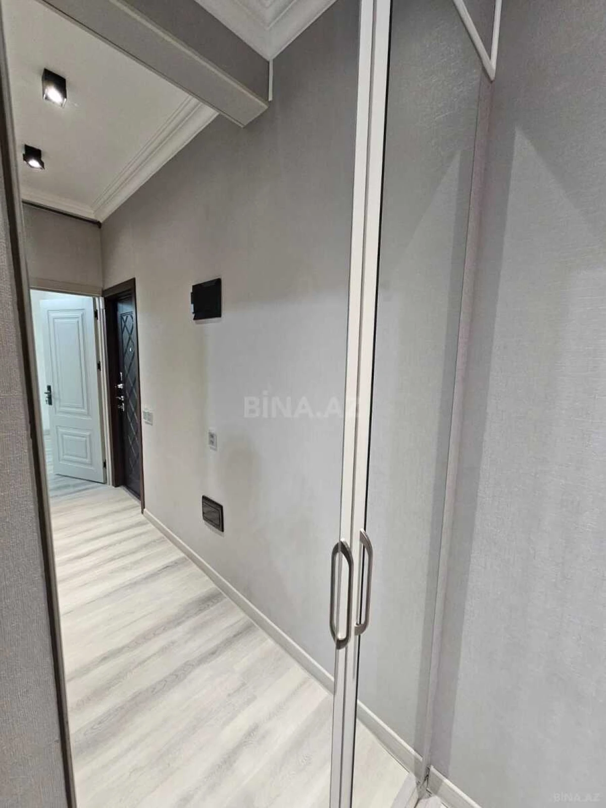 Satılır 3 otaqlı mənzil 55 m²