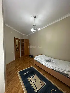 Kirayə verilir 4 otaqlı mənzil 130 m²