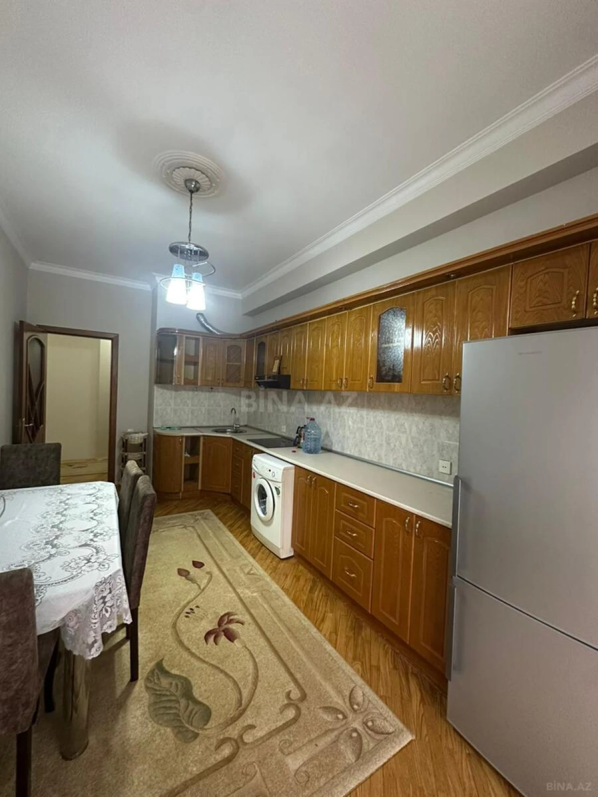 Kirayə verilir 4 otaqlı mənzil 130 m²