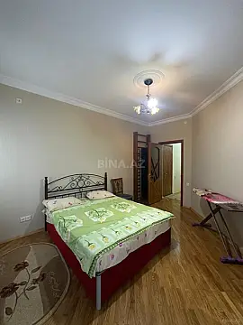 Kirayə verilir 4 otaqlı mənzil 130 m²