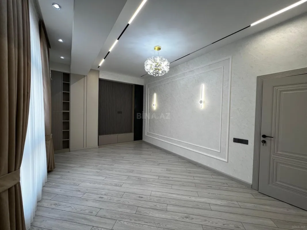 Satılır 2 otaqlı mənzil 78 m²