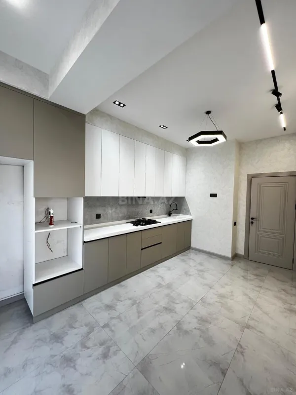 Satılır 2 otaqlı mənzil 78 m²