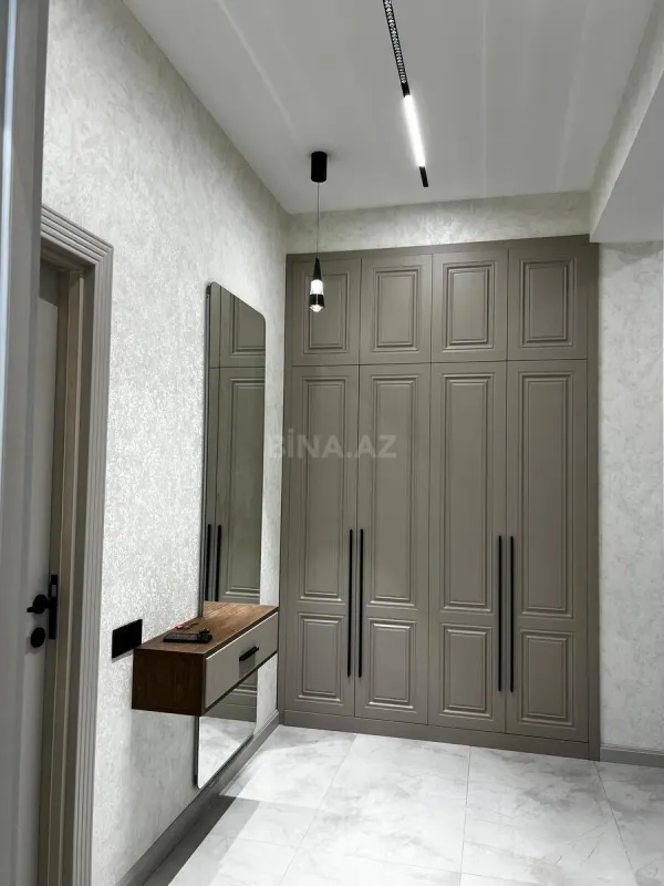 Satılır 2 otaqlı mənzil 78 m²