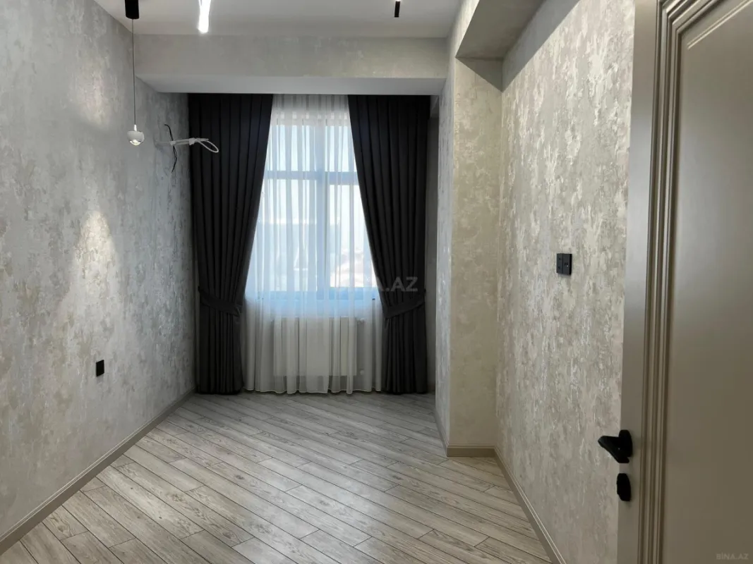 Satılır 2 otaqlı mənzil 78 m²