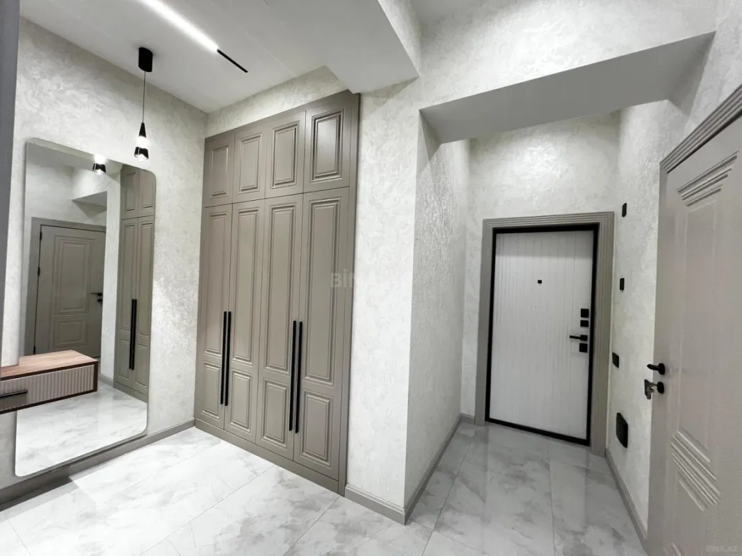 Satılır 2 otaqlı mənzil 78 m²