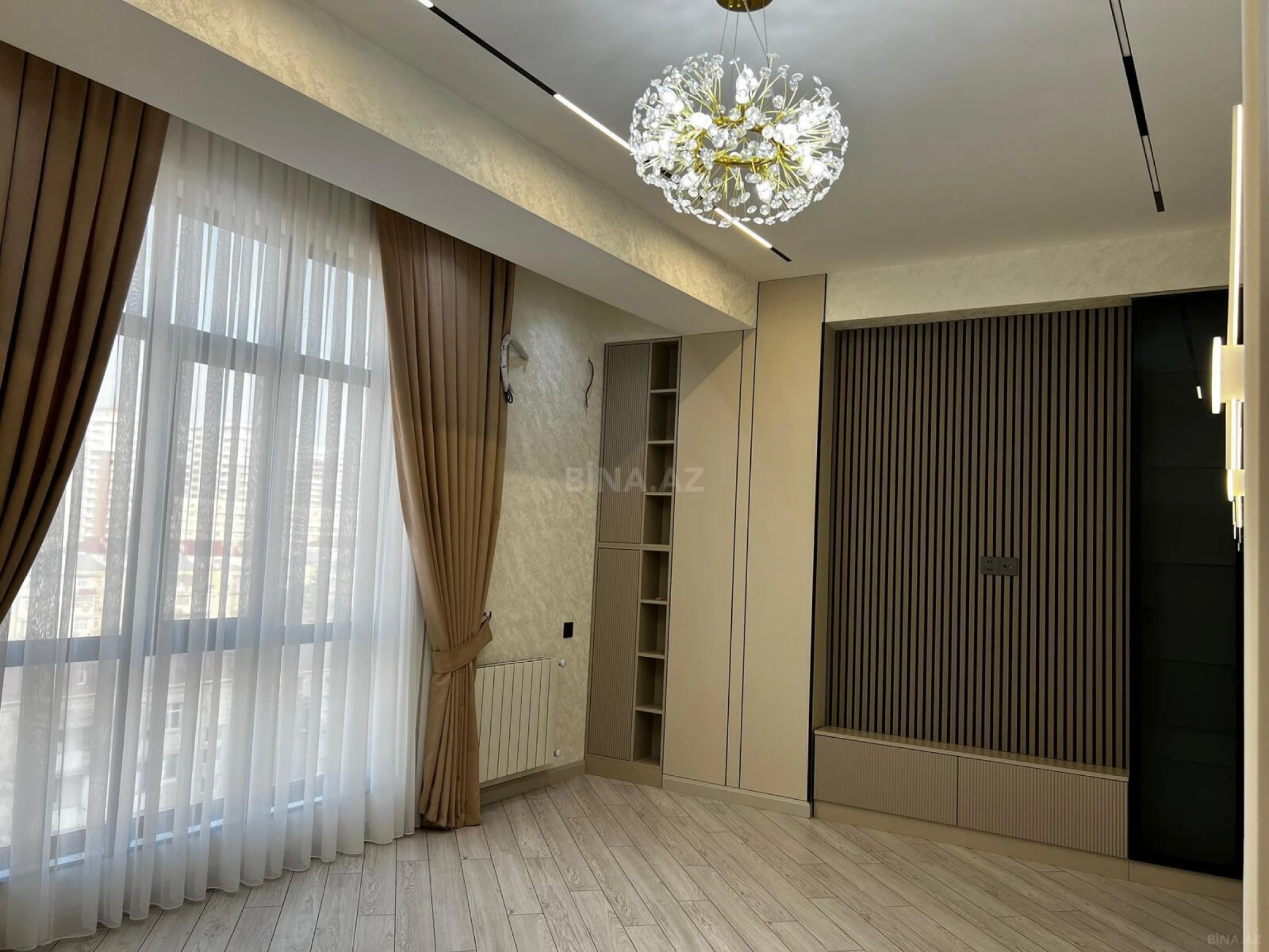 Satılır 2 otaqlı mənzil 78 m²