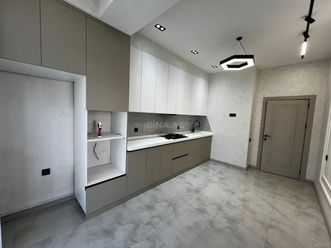 Satılır 2 otaqlı mənzil 78 m²
