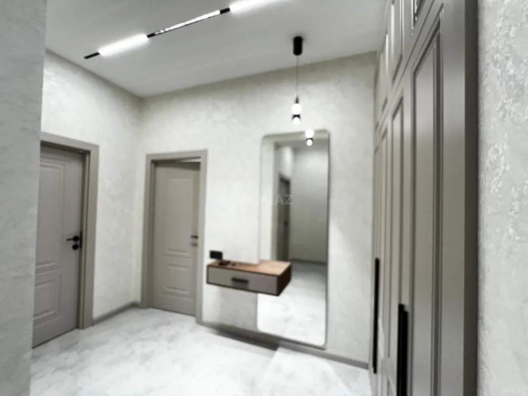 Satılır 2 otaqlı mənzil 78 m²