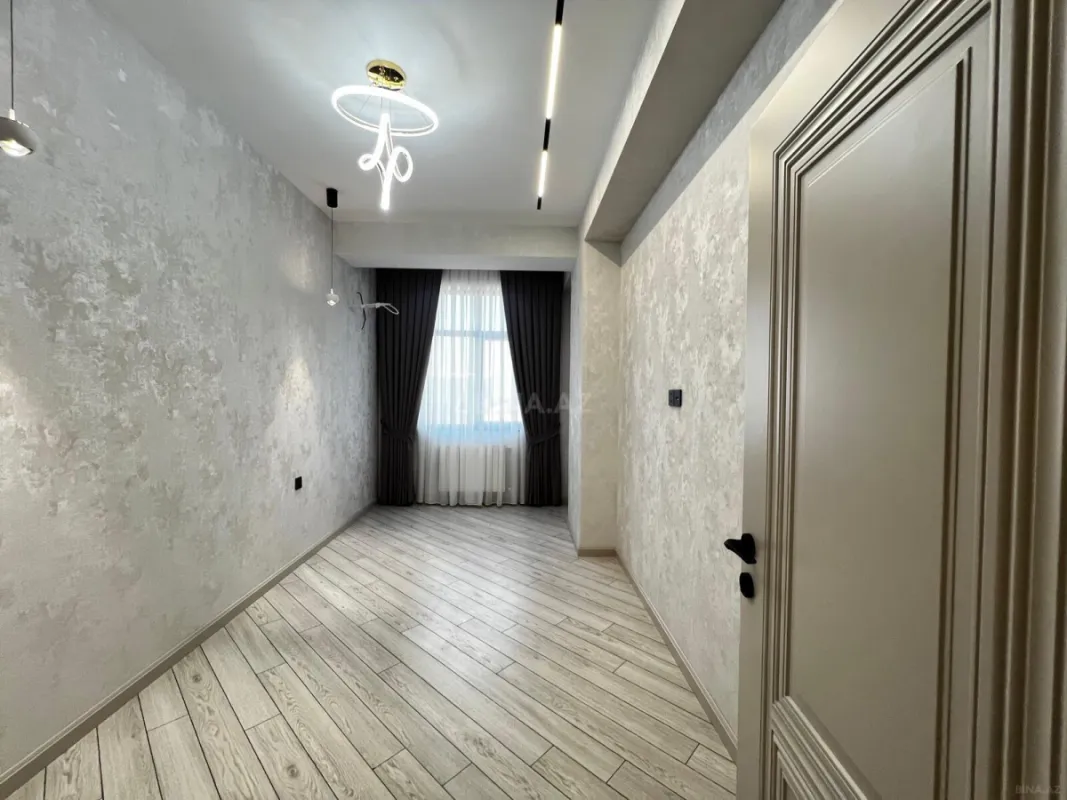 Satılır 2 otaqlı mənzil 78 m²