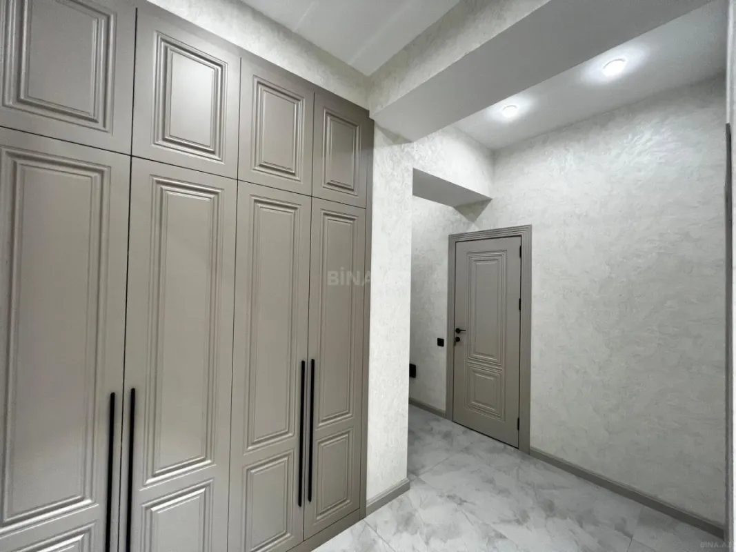 Satılır 2 otaqlı mənzil 78 m²