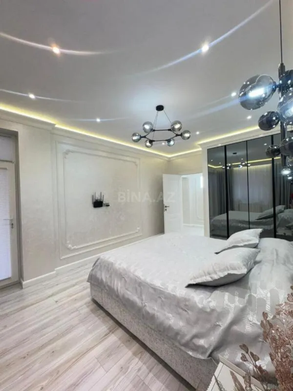 Satılır 3 otaqlı mənzil 117 m²