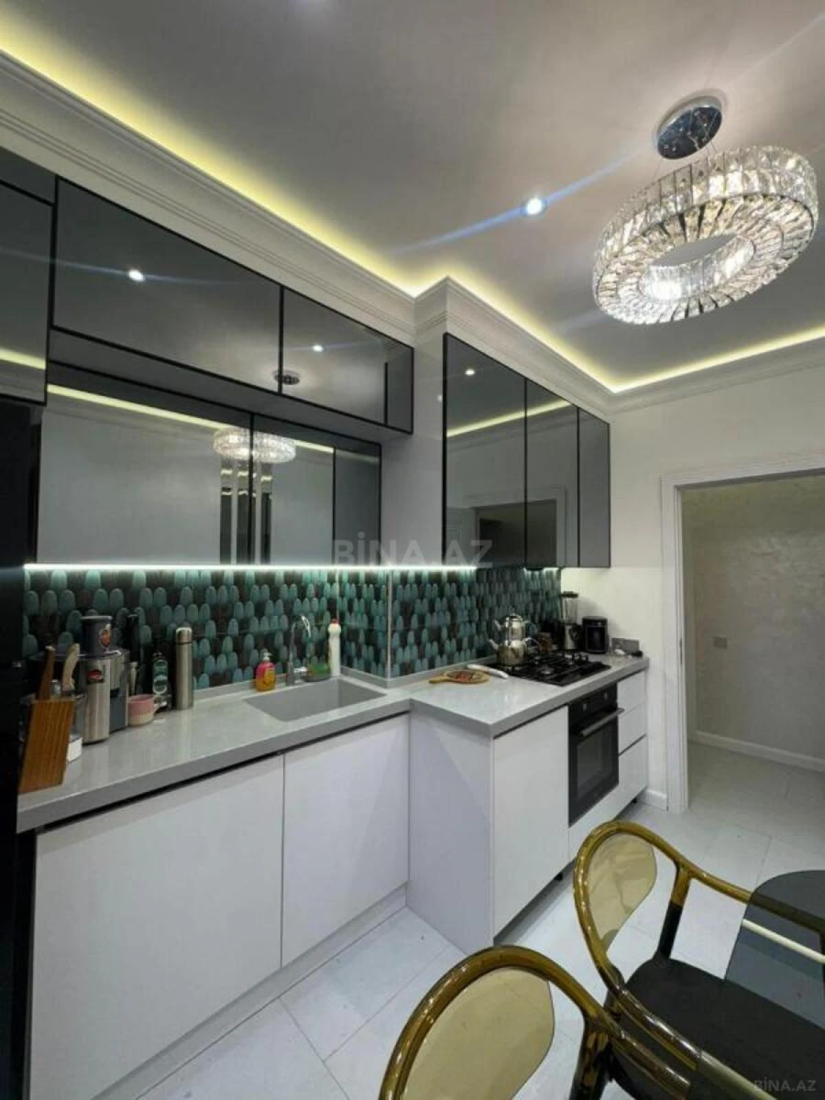 Satılır 3 otaqlı mənzil 117 m²