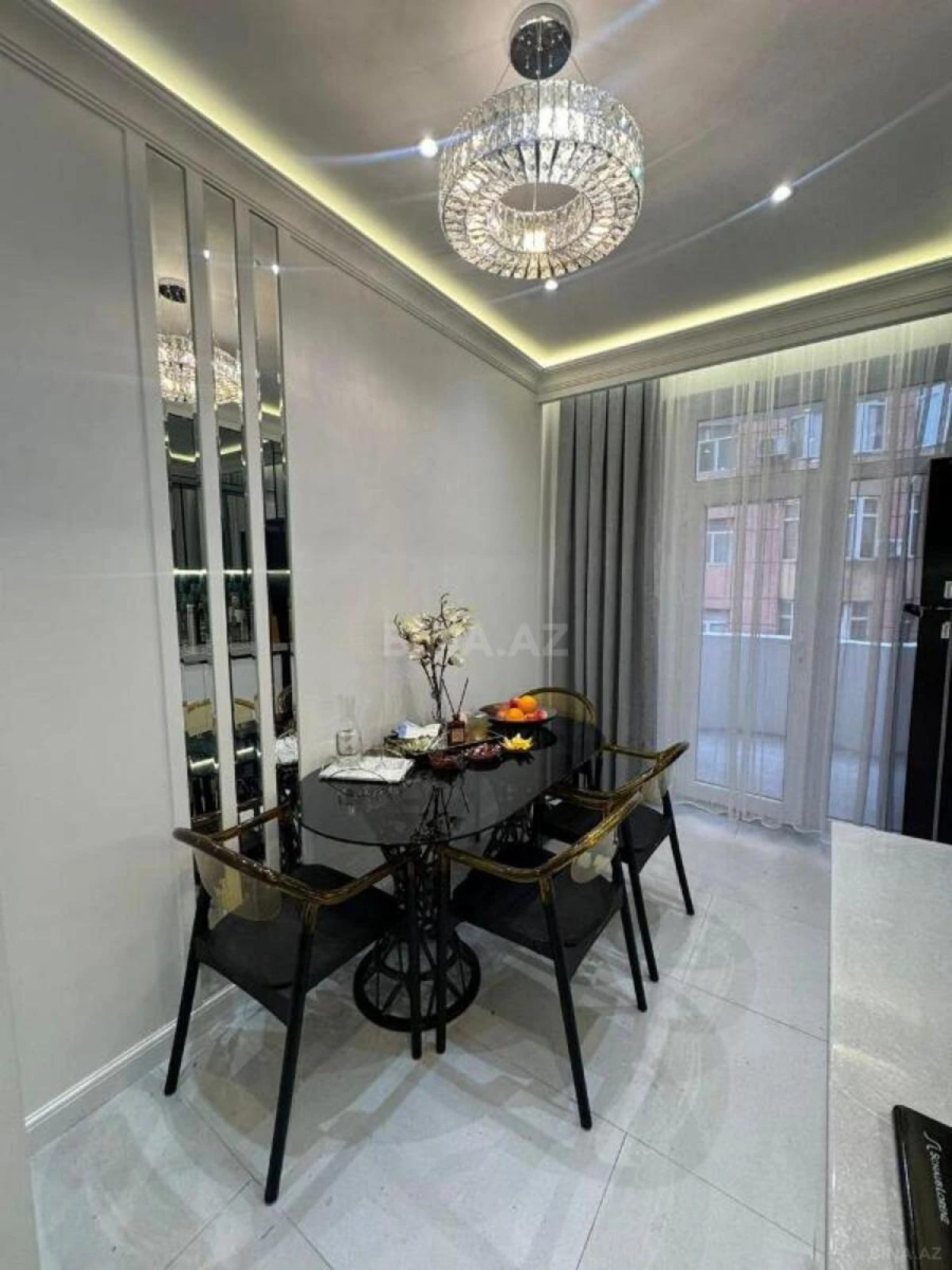 Satılır 3 otaqlı mənzil 117 m²