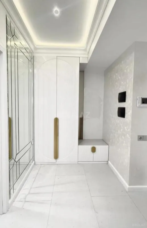 Satılır 3 otaqlı mənzil 117 m²
