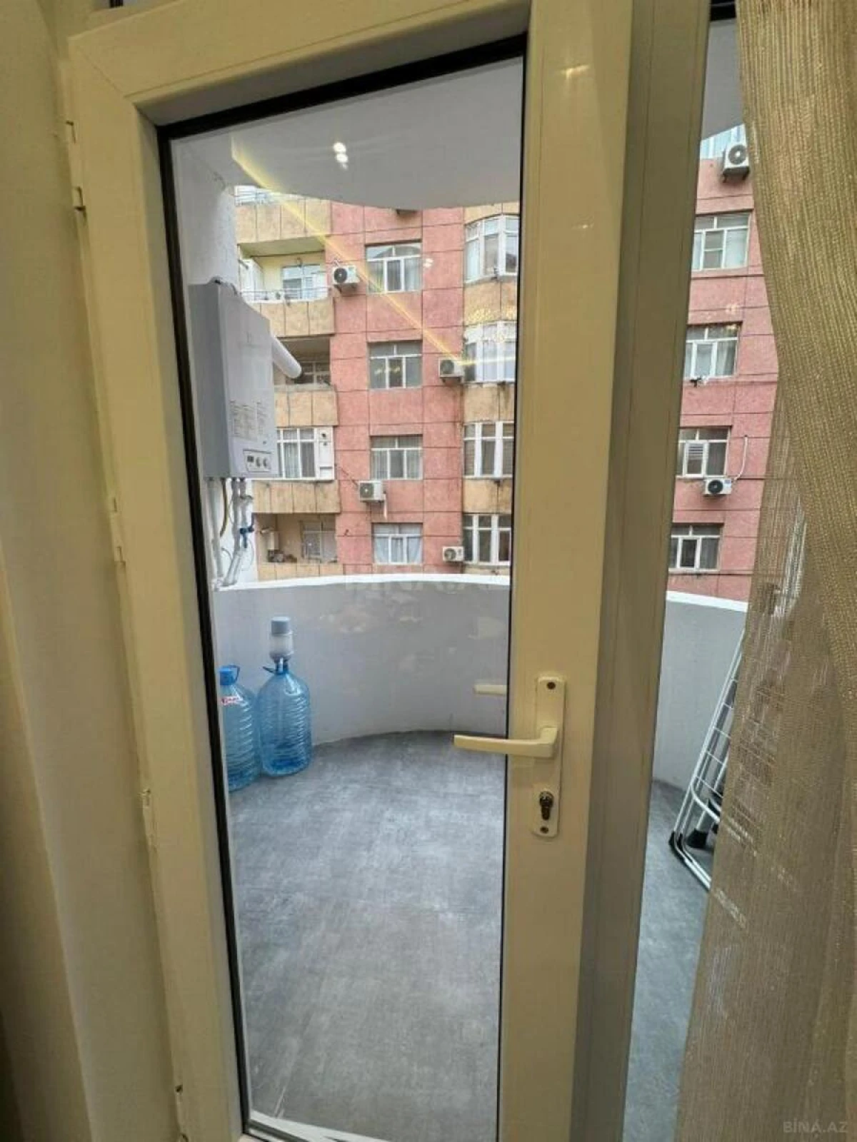 Satılır 3 otaqlı mənzil 117 m²