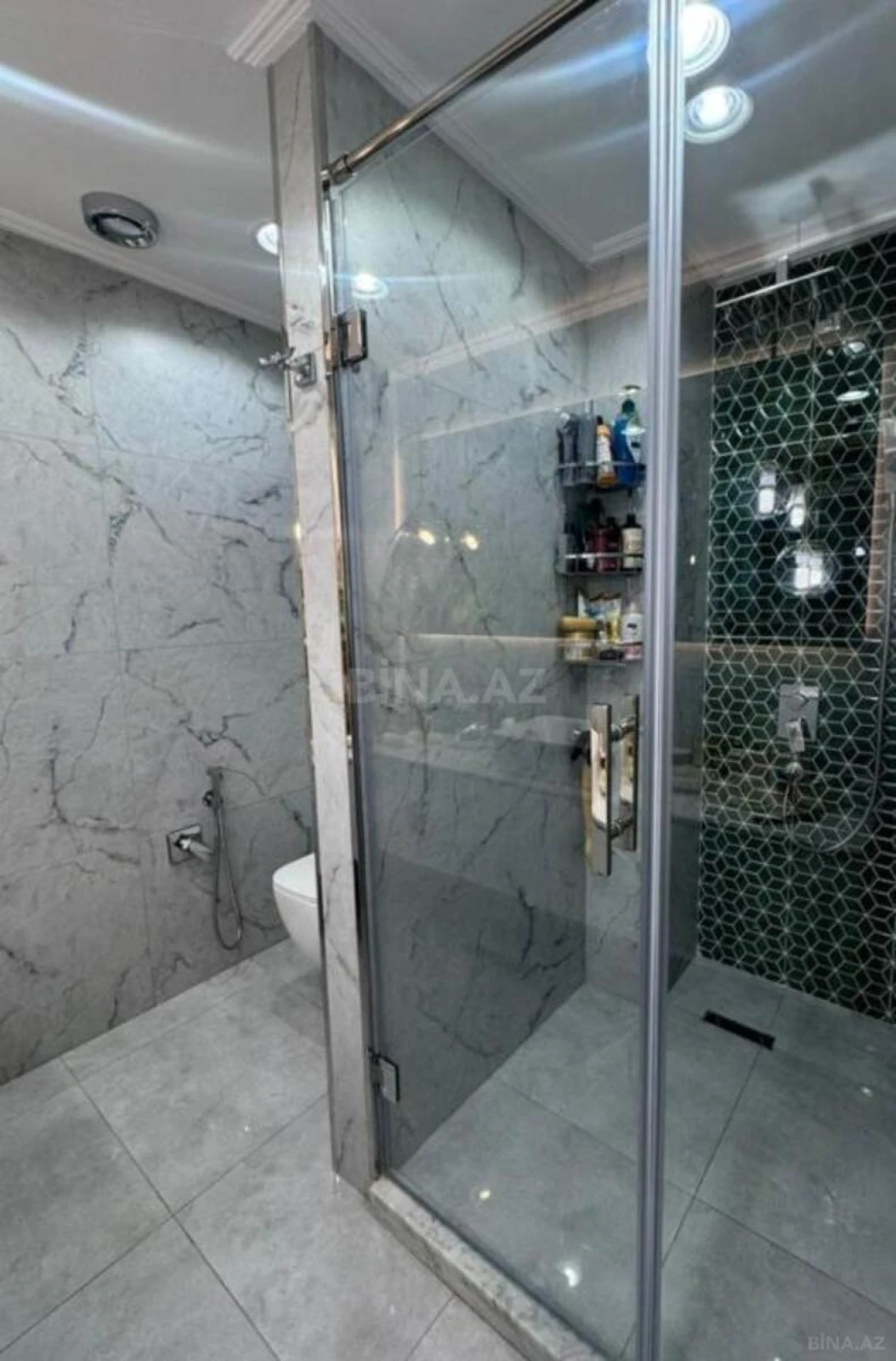 Satılır 3 otaqlı mənzil 117 m²