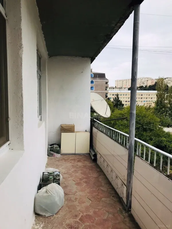 Satılır 4 otaqlı mənzil 100 m²
