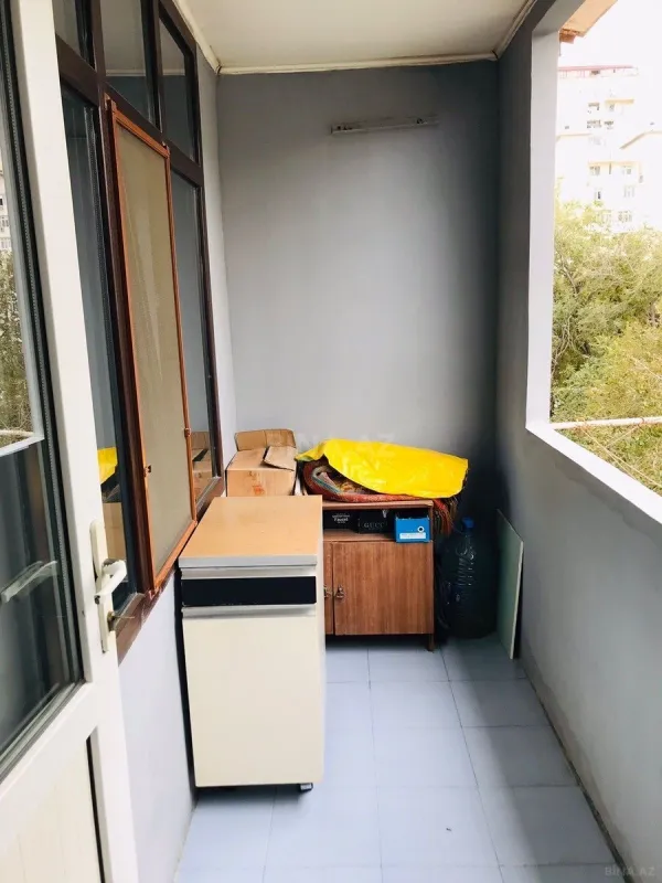 Satılır 4 otaqlı mənzil 100 m²