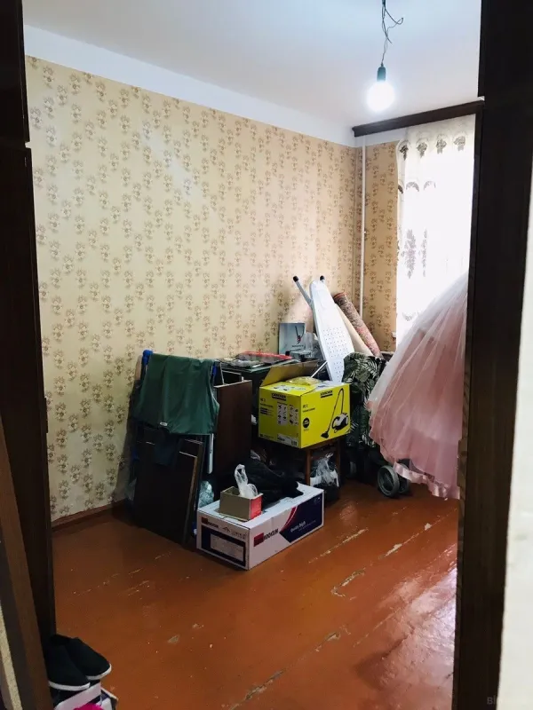 Satılır 4 otaqlı mənzil 100 m²