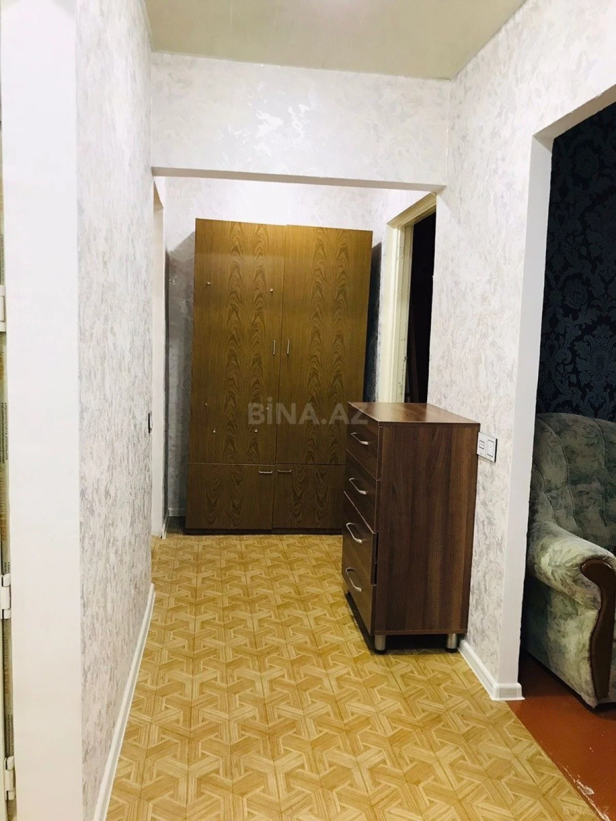 Satılır 4 otaqlı mənzil 100 m²