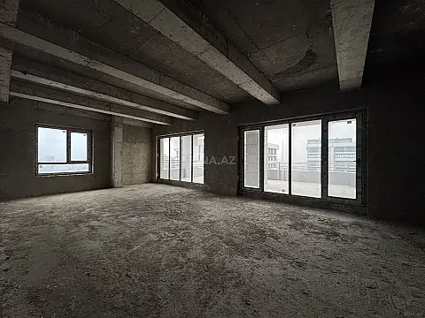 Satılır 4 otaqlı mənzil 324 m²