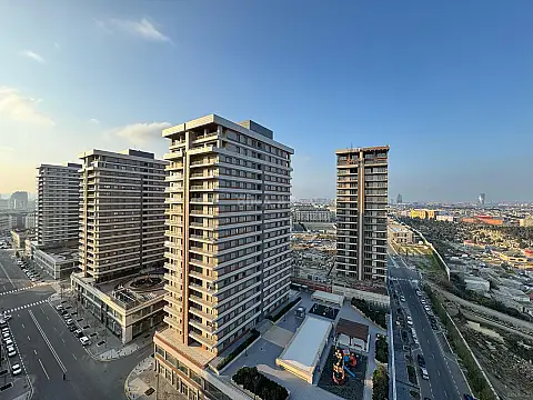 Satılır 4 otaqlı mənzil 324 m²