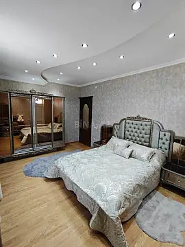 Satılır 3 otaqlı mənzil 122 m²