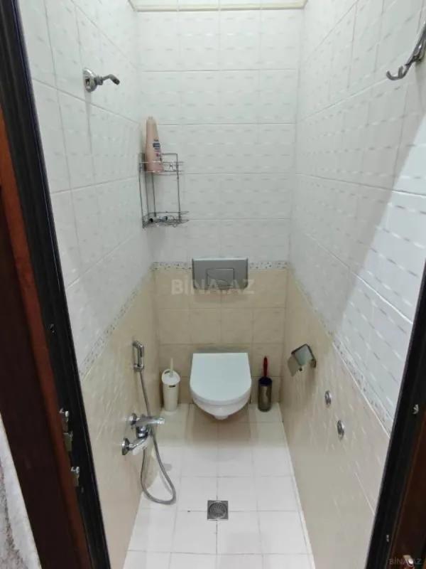 Satılır 3 otaqlı mənzil 122 m²