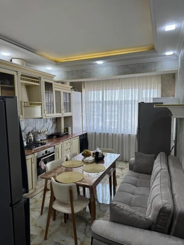 Satılır 3 otaqlı mənzil 122 m²